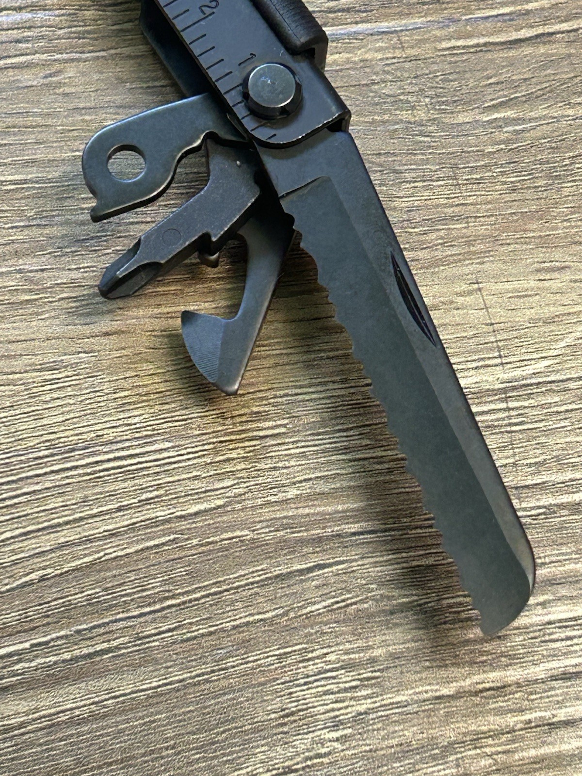Gerber MP600 Black Oxide Multi-Tool With Sheath Carrying Case