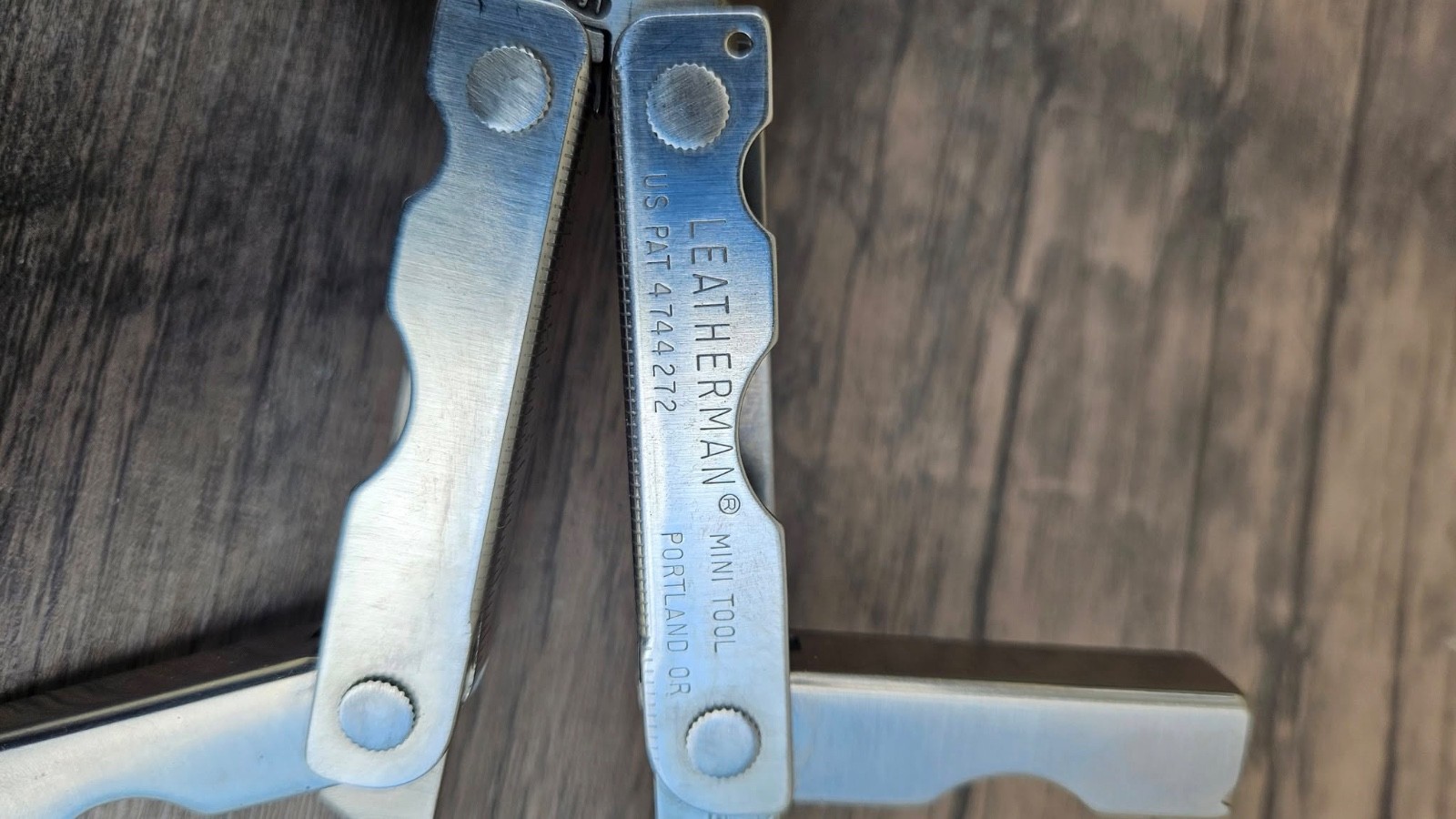 Leatherman MINI TOOL Multitool Variant w/US PAT 4744272 A8