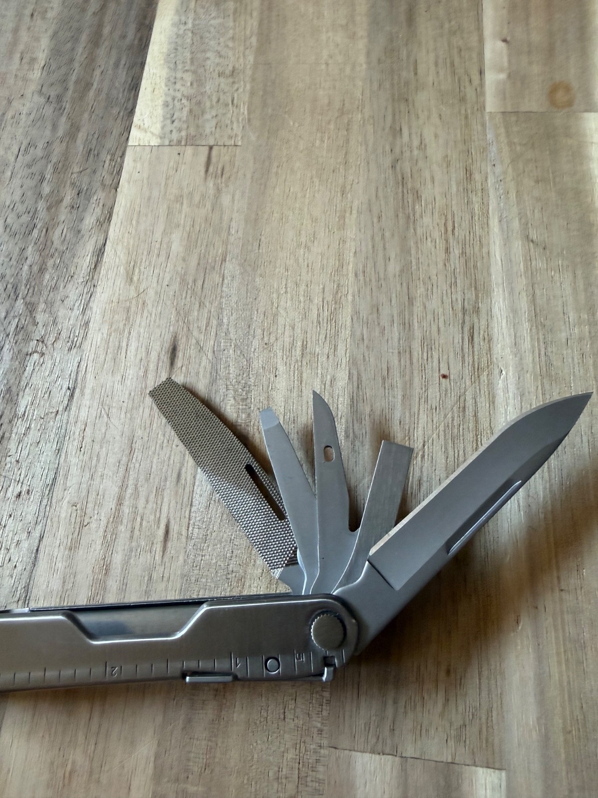 leatherman rebar multi-tool with leather case