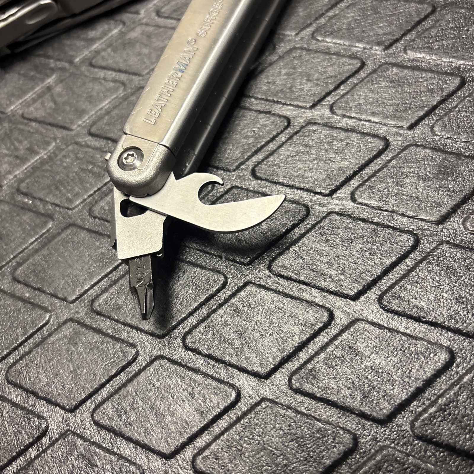 Leatherman Surge Multi-Tool