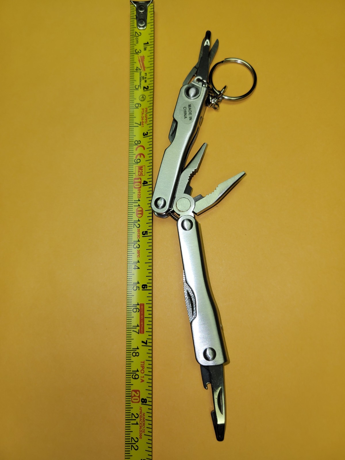 Multi-Tool – Stainless Steel like a toolbox full of functionality
