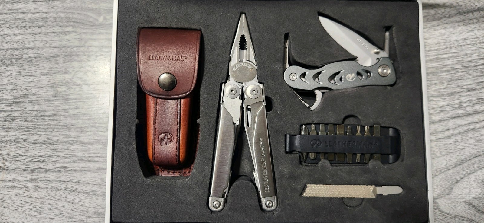 LM81 Leatherman Surge Stainless Multi-Tool + C308 Knife File Sheath Bits In Case