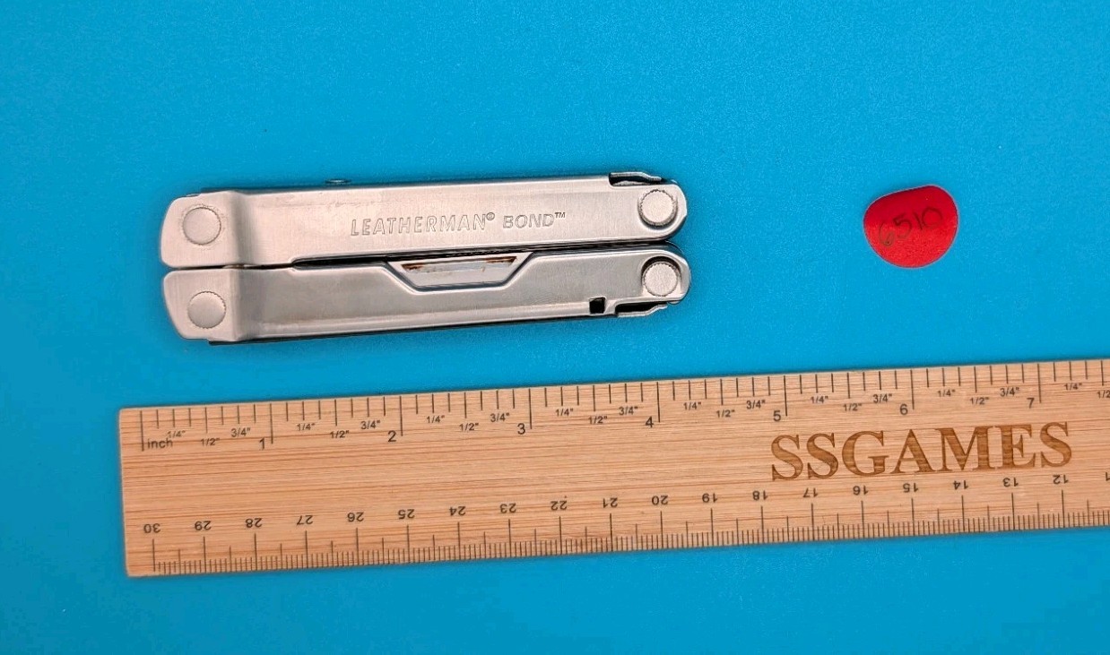LEATHERMAN Bond Multitool, Stainless Steel Everyday Tool! USED