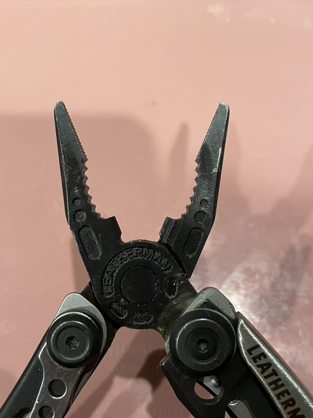 Leatherman Skeletool CX Multi-tool Silver/Onyx Black – Good Condition