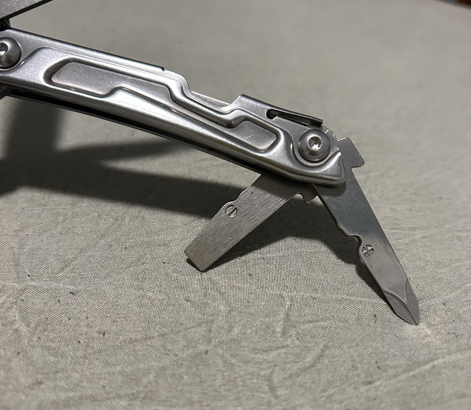 Leatherman 832127 Rev Stainless Steel Multi-tool With Pocket Clip