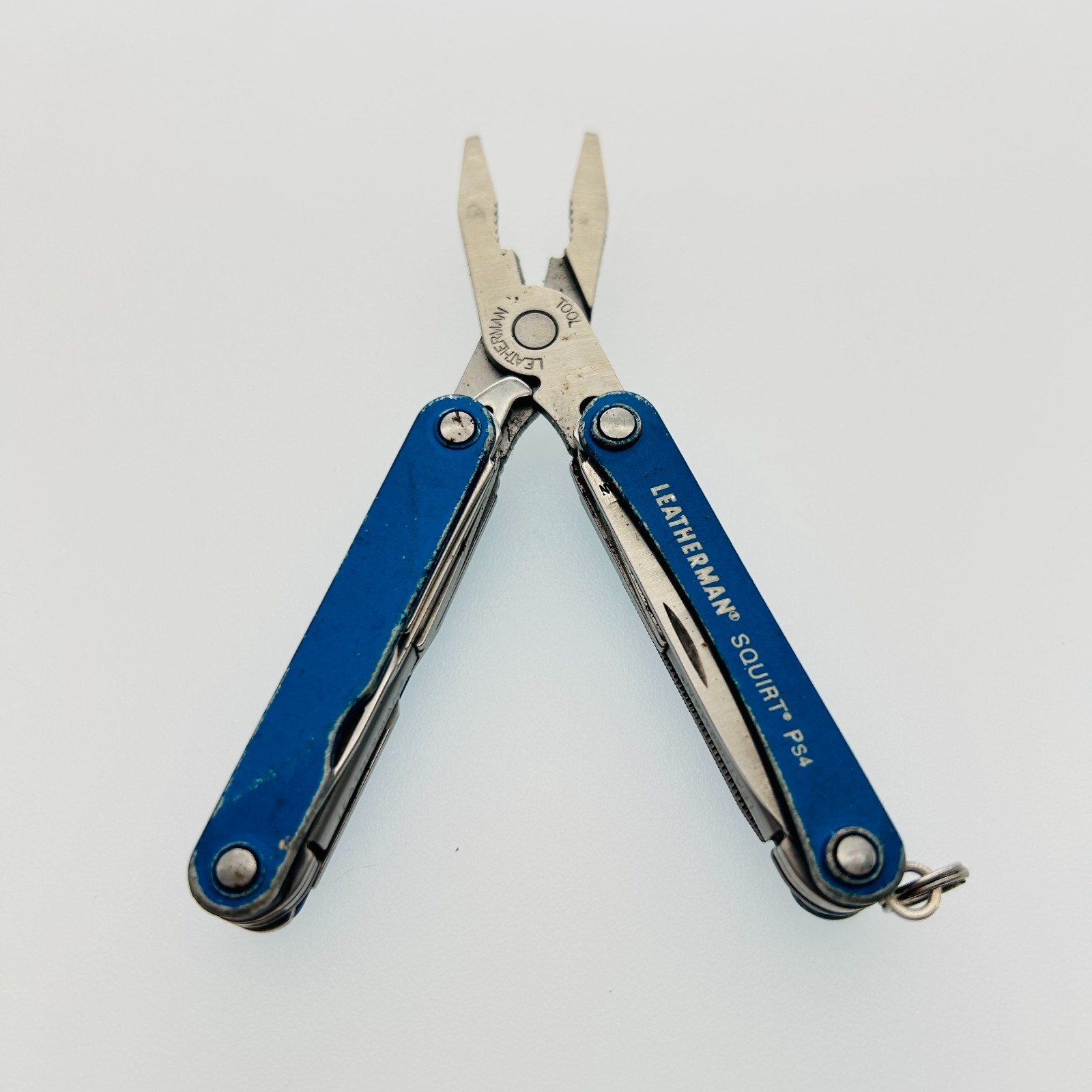 Leatherman Squirt PS4 BLUE – 8-in-1 Keychain Multi-Tool Discontinued (CODE12)
