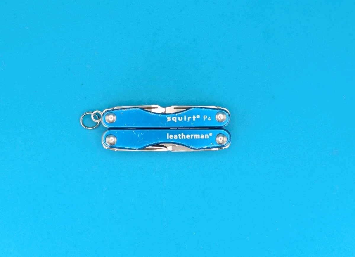 Leatherman Squirt P4 Multi-Tool, Key Ring, Retired, BLUE!