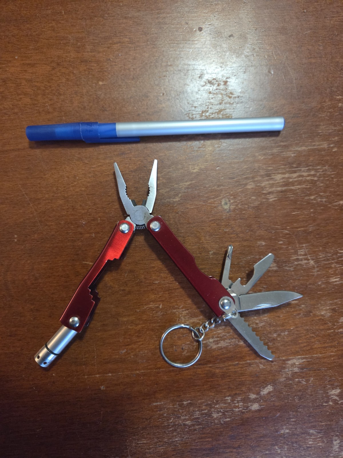 Multi-tool Knife With Light