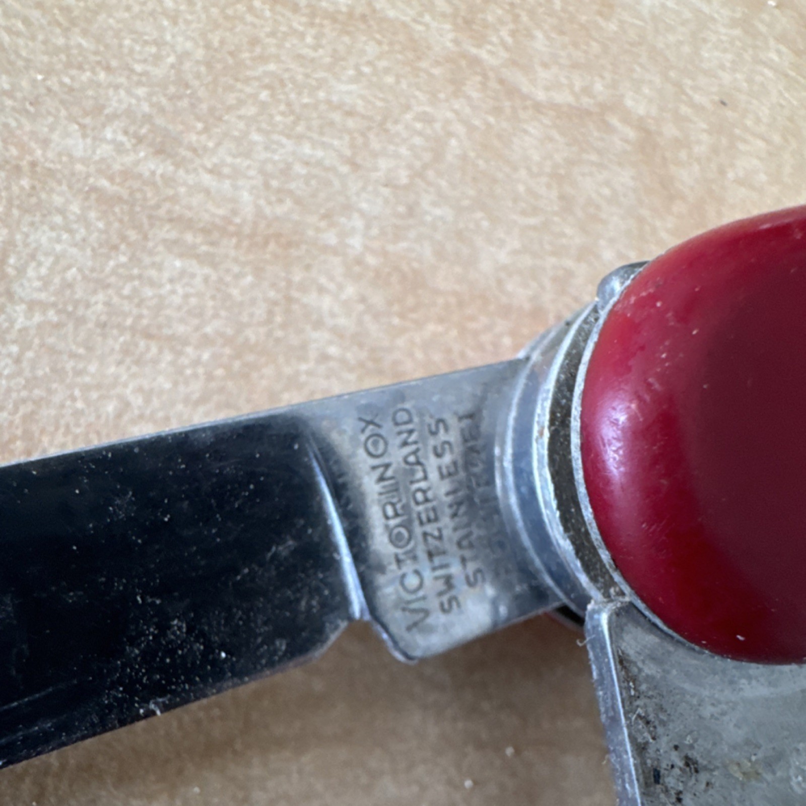 Victorinox Swiss Army 9-Tool Multi-Tool Knife 2.5in Blade Red Scissors File