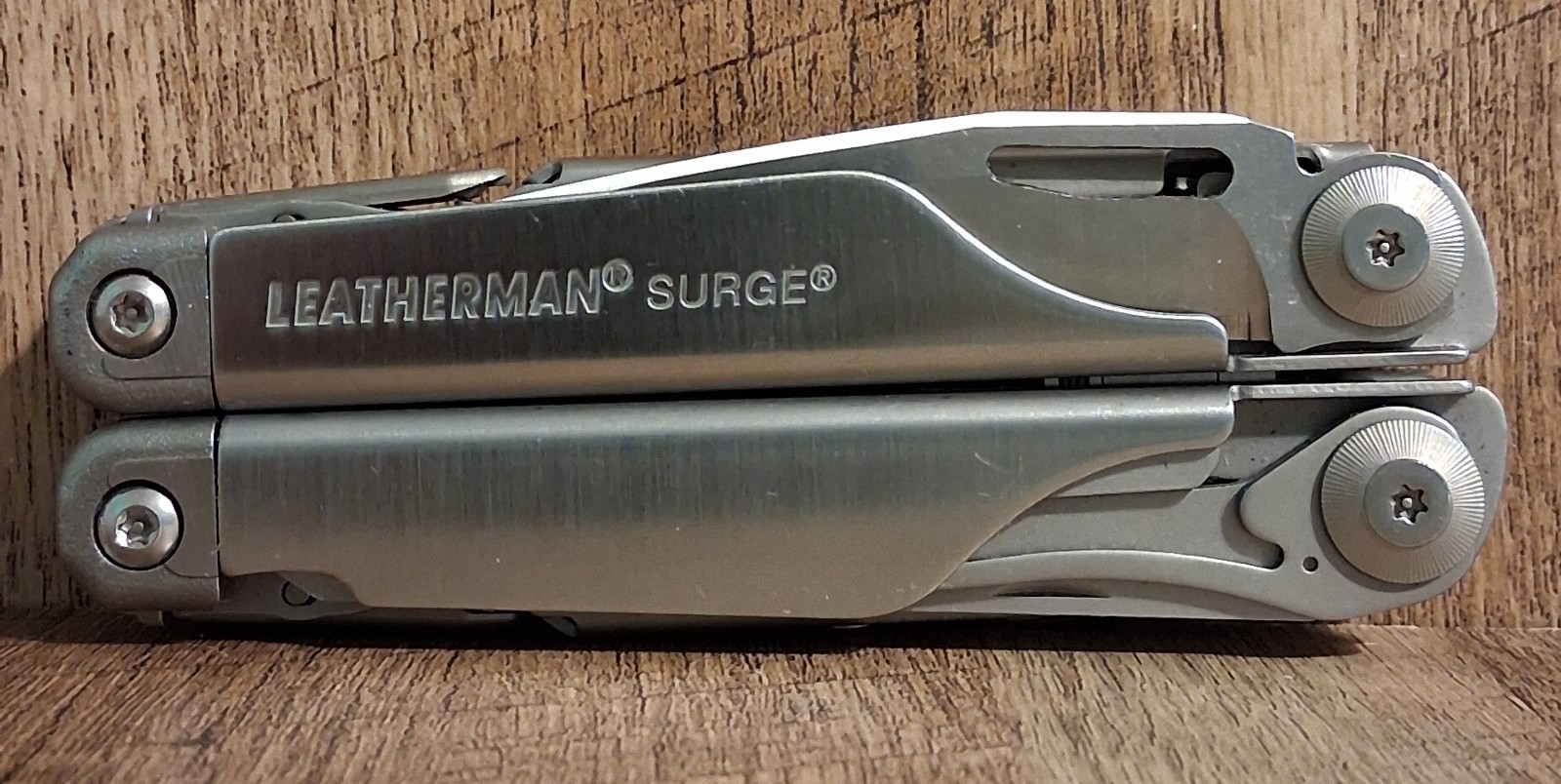 Leatherman Surge Multi-Tool Stainless Steel – Near Mint
