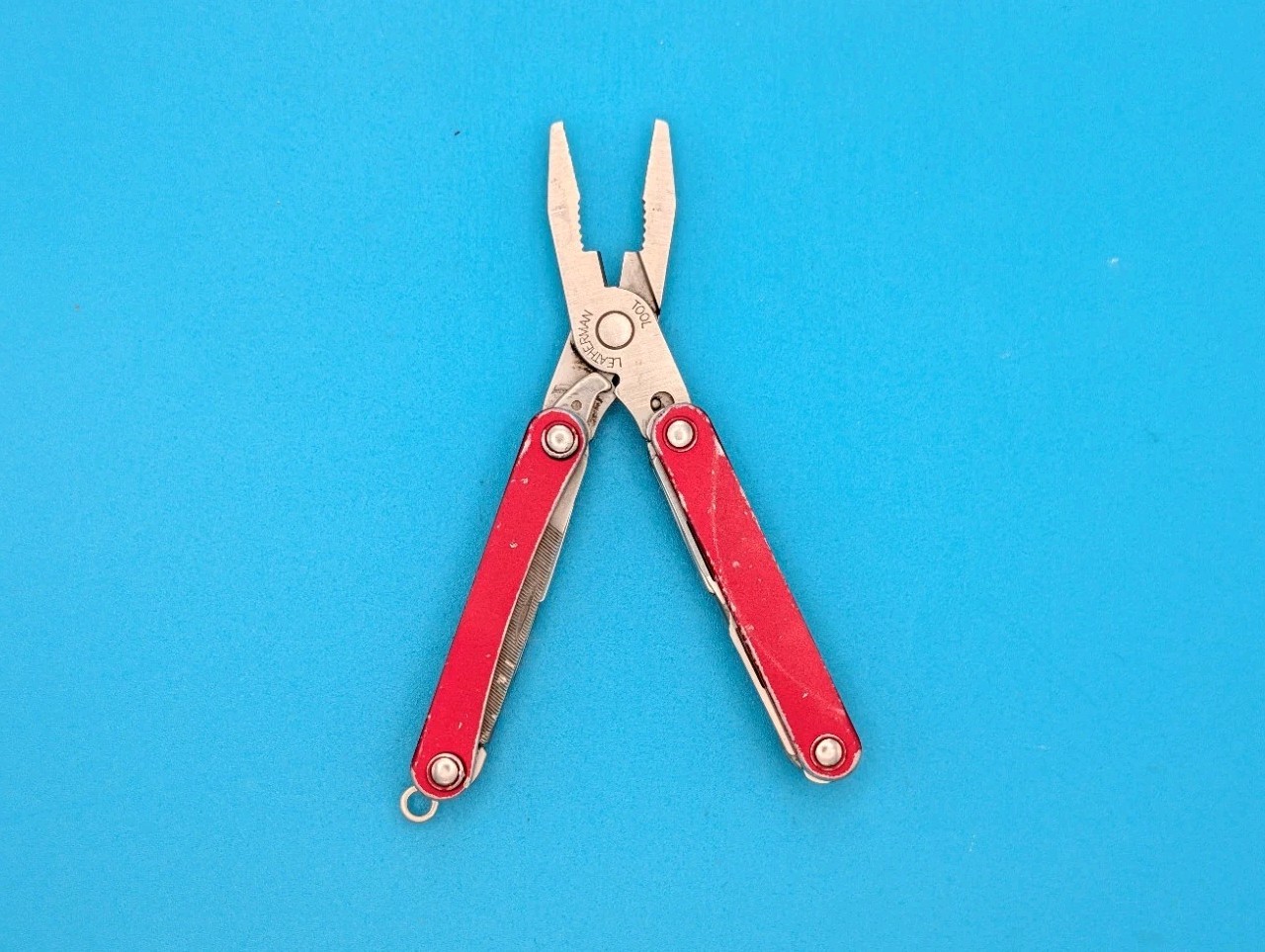 Leatherman SQUIRT PS4 Multi-Tool With Pliers Scissors Knife RED!