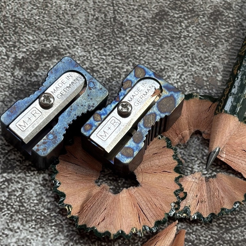 1PC Titanium Manual Pencil Sharpener Handheld Metal Pencil Sharpener Durable