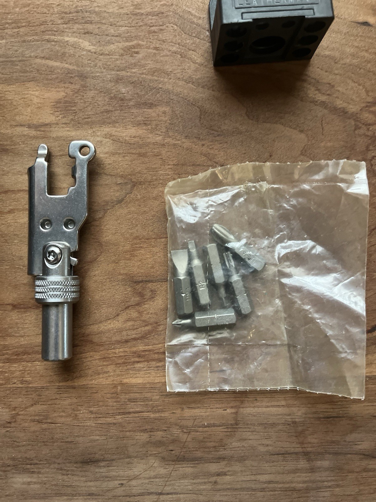 LEATHERMAN TOOL ADAPTER With Leather Sheath, 6 Bits – USA –