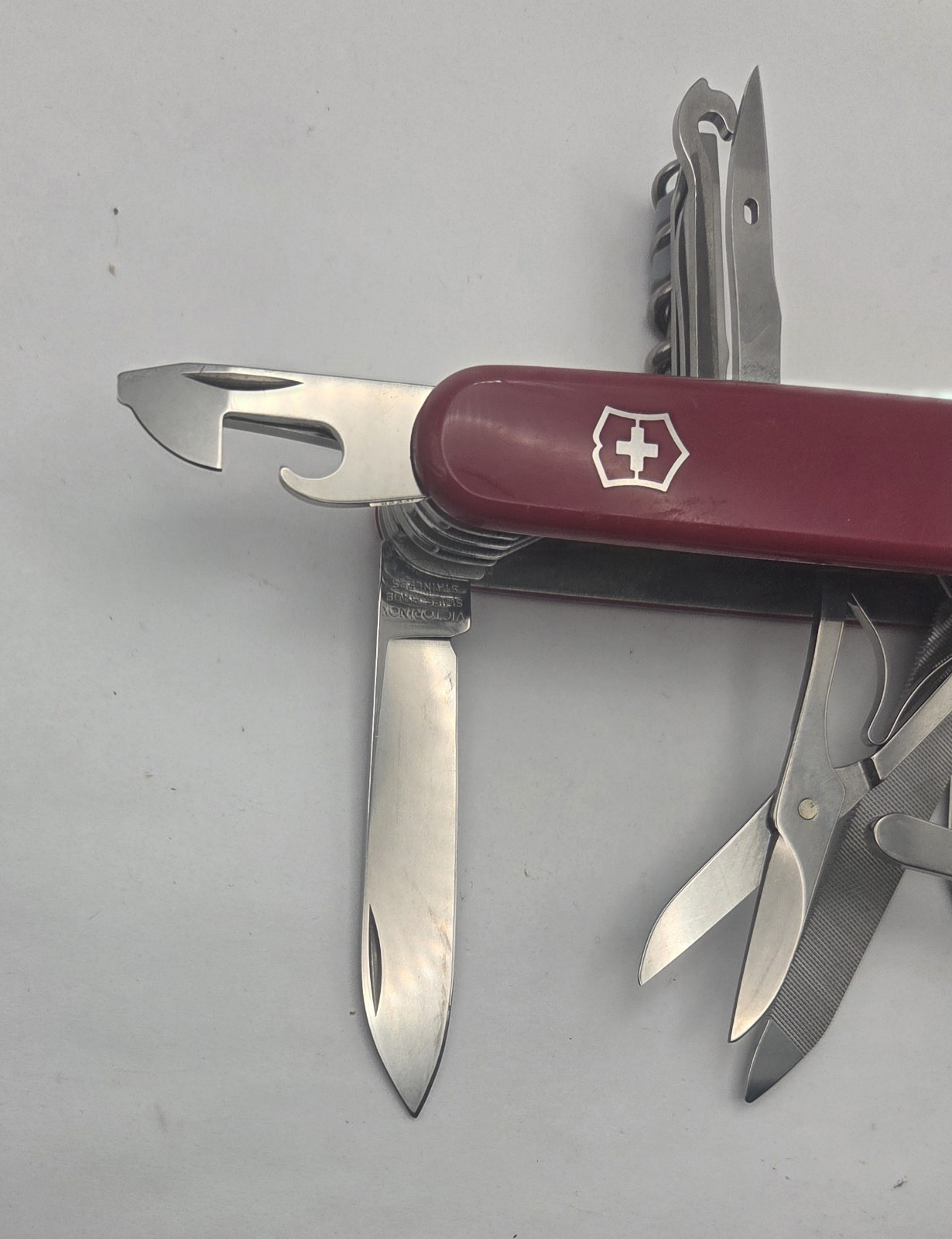 Victorinox SwissChamp Swiss Army Knife Red Multi-Tool Excellent Condition L-1