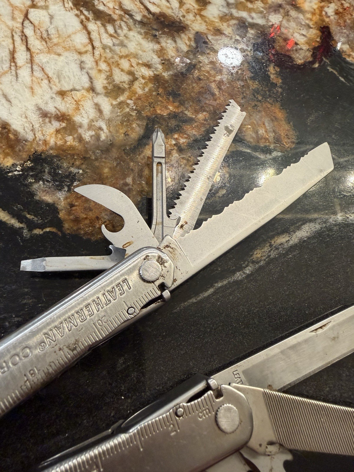 Leatherman Core Multi Tool Stainless Steel With 11 Different Tools – USED