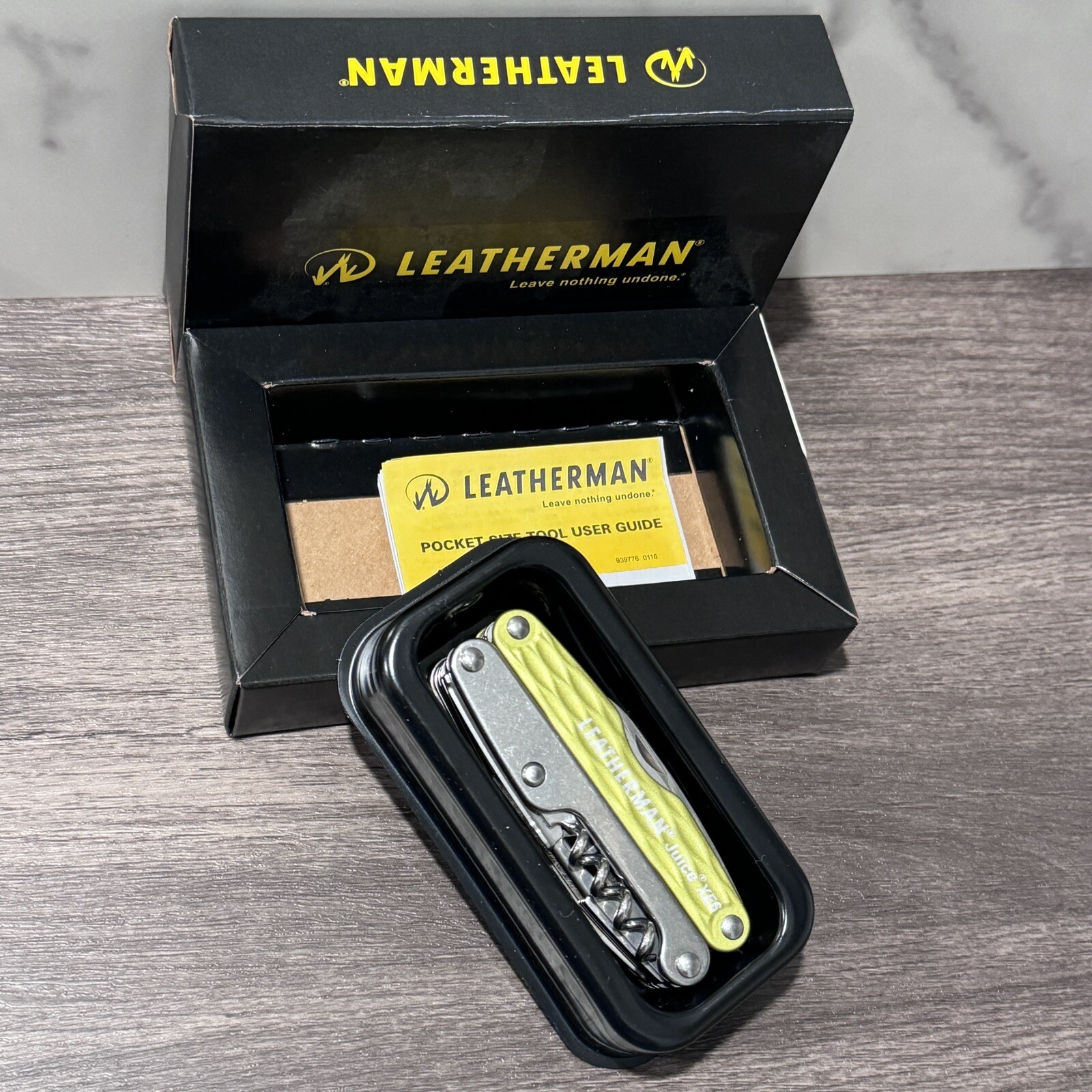 Leatherman Juice XE6 Moss Green Multi Tool. Gift vintage box