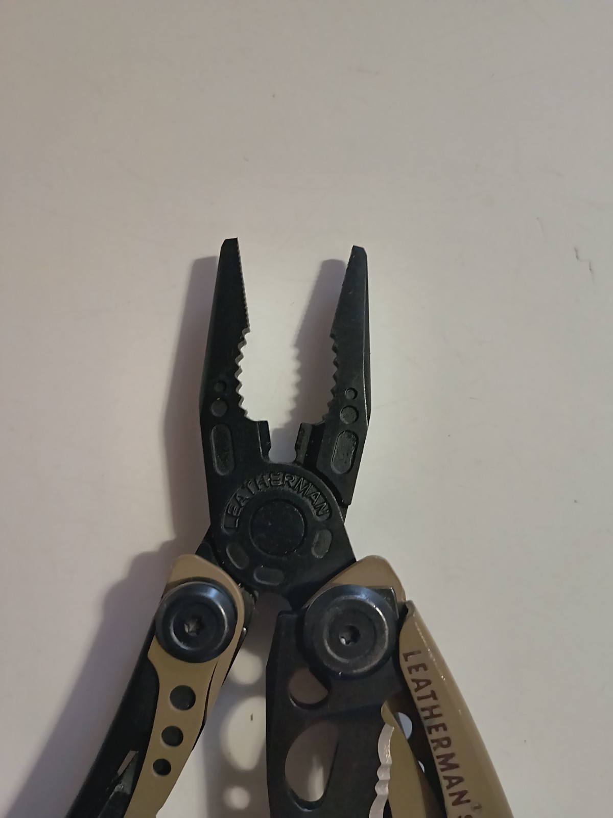Leatherman Skeletool Coyote Tan multi tool Discontinued