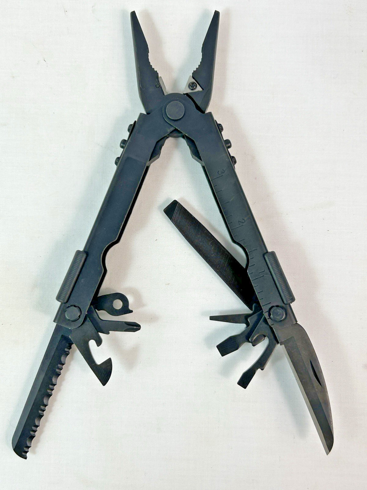 NEW !! Gerber 75501 MP600 Needlenose Multi-Tool Black Finish Stainless w/ Sheath