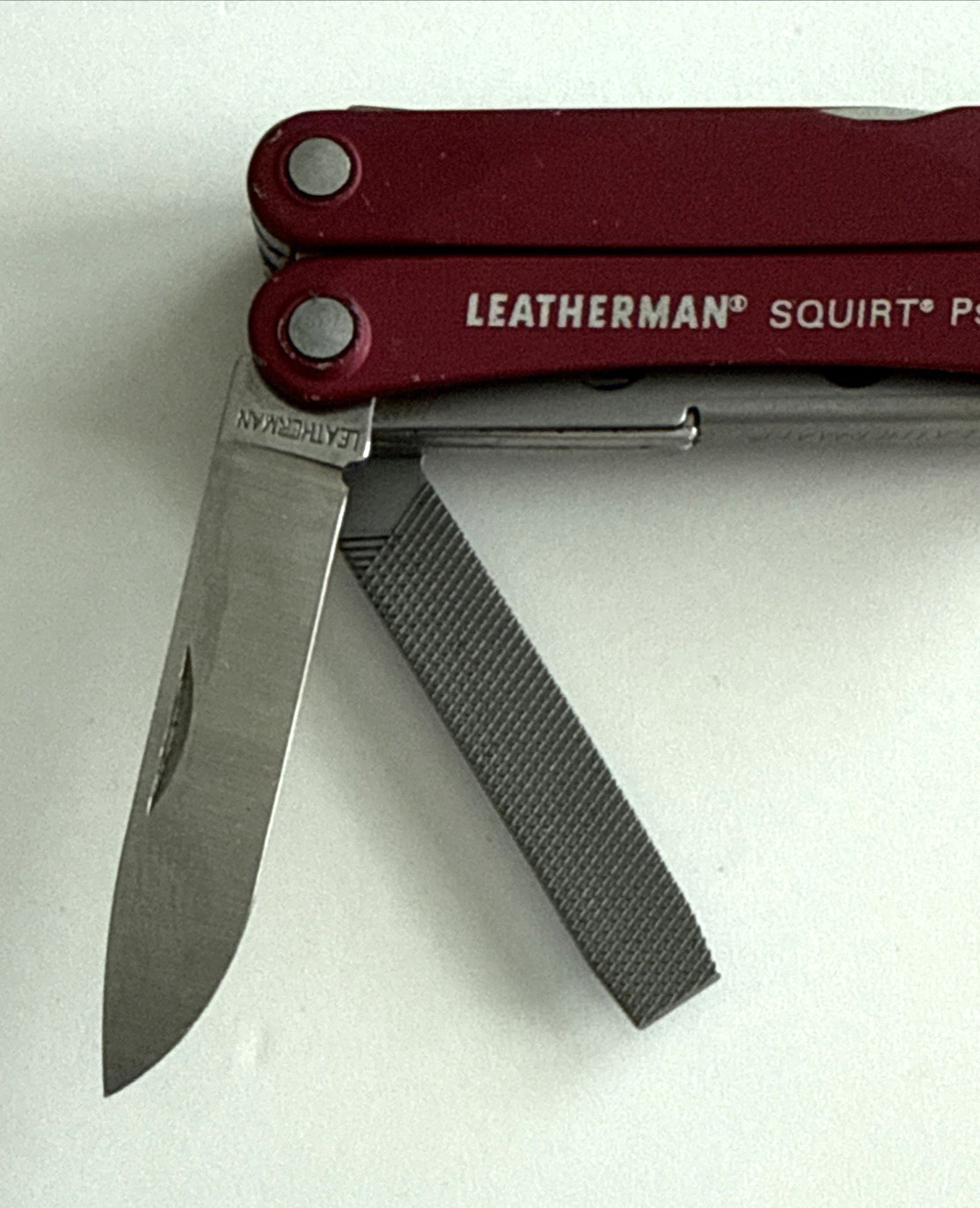 Leatherman Squirt PS4 Red Multi-Tool USA – Broken Scissors Spring