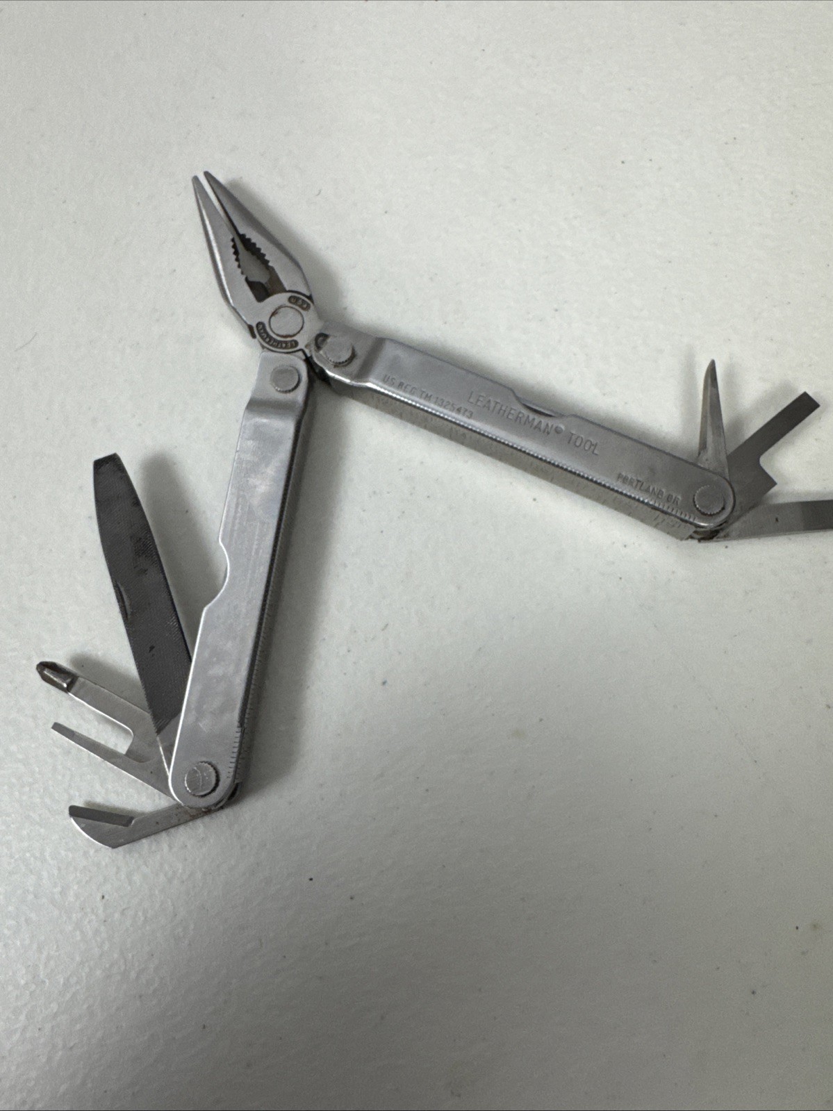 Leatherman Multi-Tool Portland OR TM 1325473 Vintage Pre 1992 & Leather Sheath