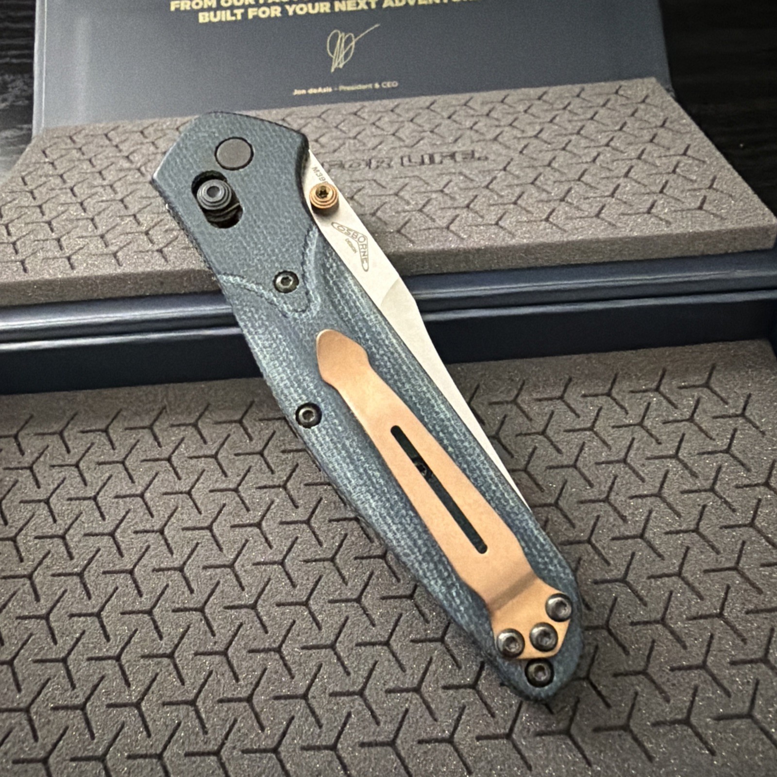 Benchmade 940-04 Demin Scales Osborne Reverse Tanto Blade Knife