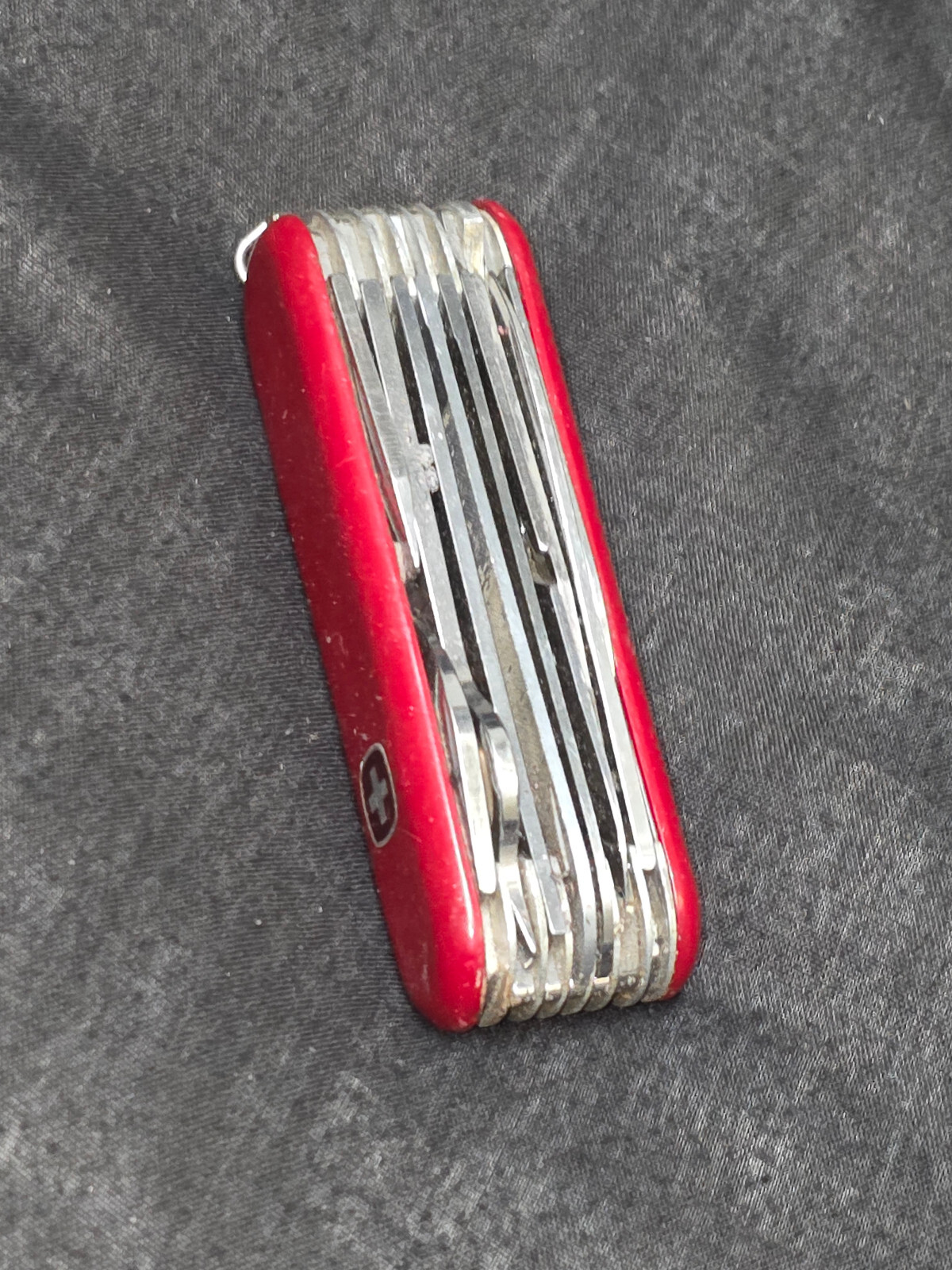 Victorinox Swiss Army Multi-Tool, Hiker Pocket Knife ( 11 FUNCTION )