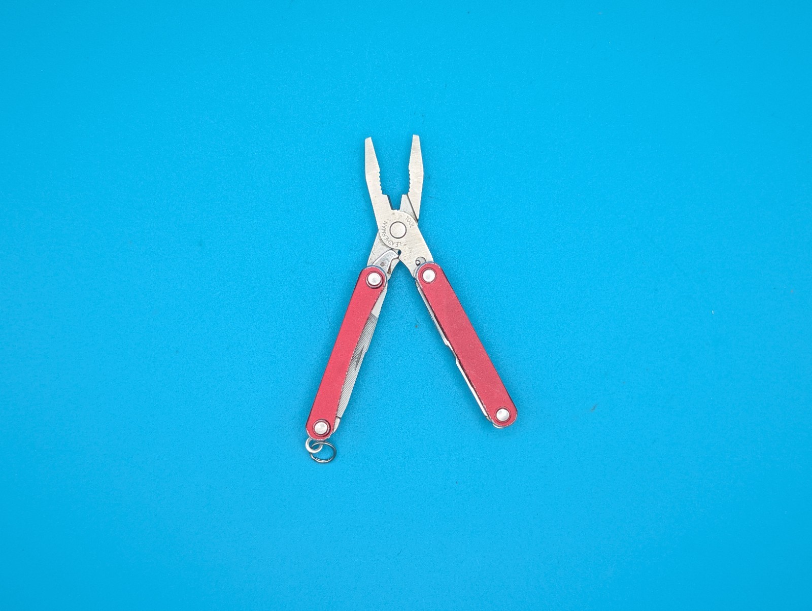 Leatherman SQUIRT PS4 Multi-Tool! RED! *BROKEN SCISSORS SPRING*