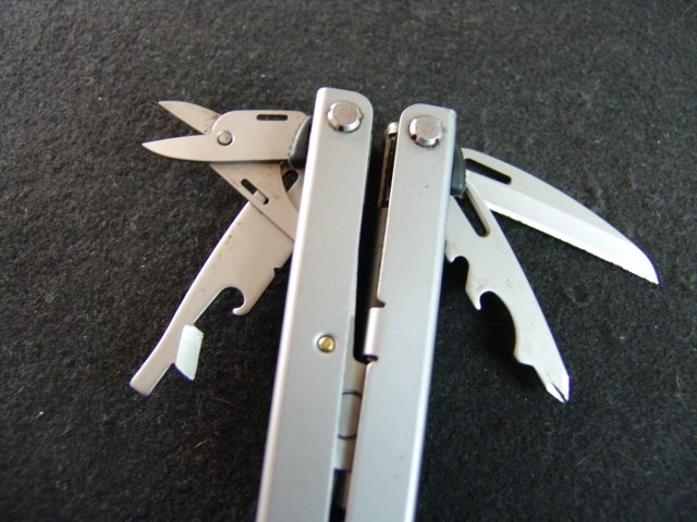 GERBER-RECOIL-AUTO PLIERS-RETIRED COLLECTIBLE-GERBER CASE-COLLECTORS EXCELLENT