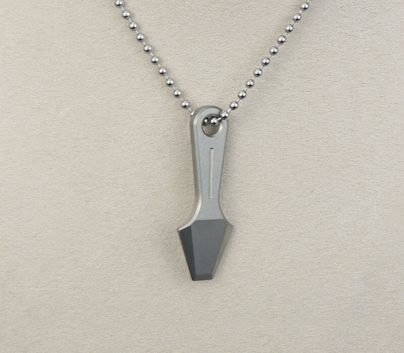 Mini Titanium Keychain Pry Bar Crowbar Necklace Pendant DIY Portable EDC Gadget