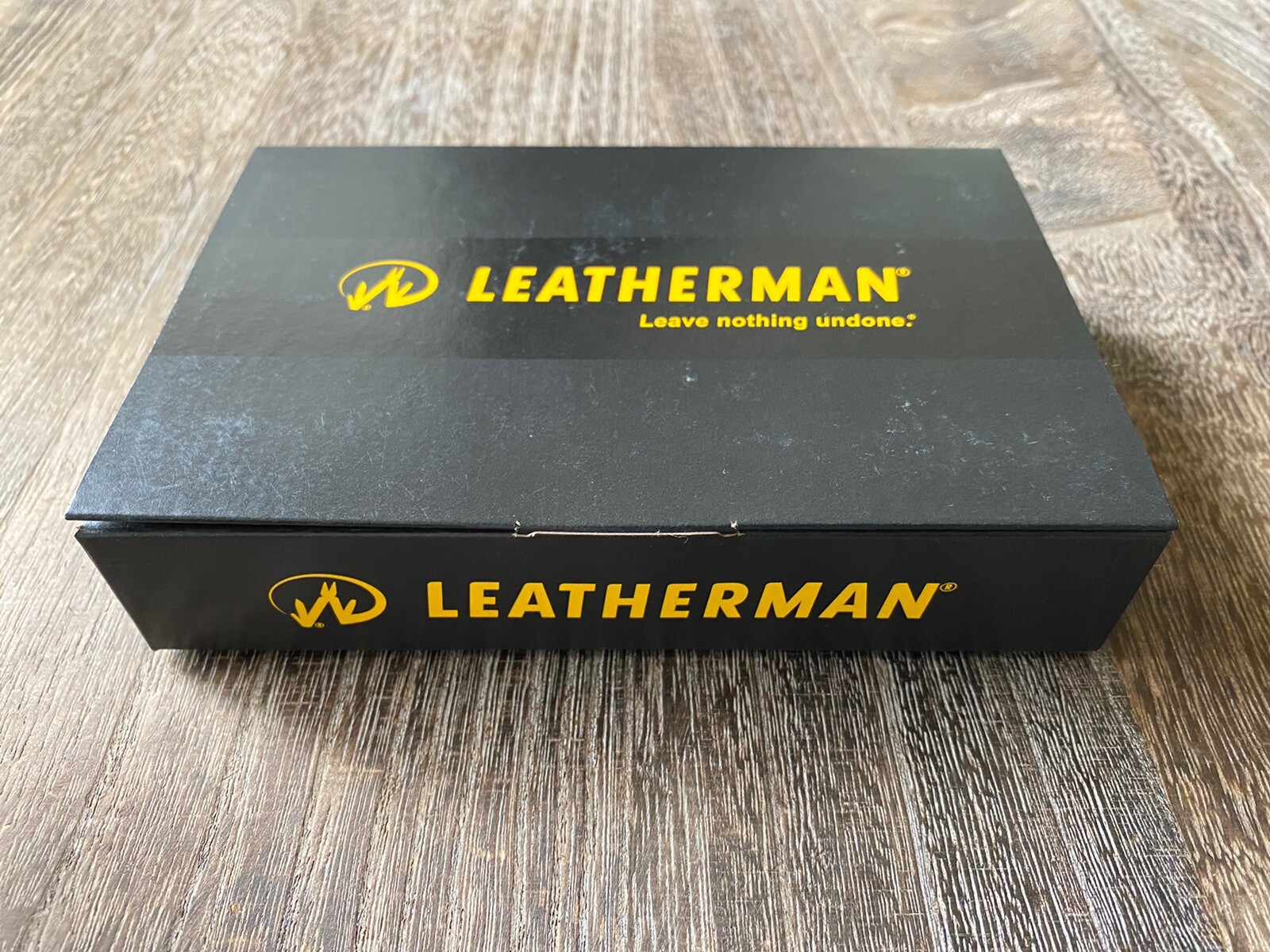 Collectible, New, Leatherman Juice CS4 Columbia Blue Multi-Tool, Gift Box