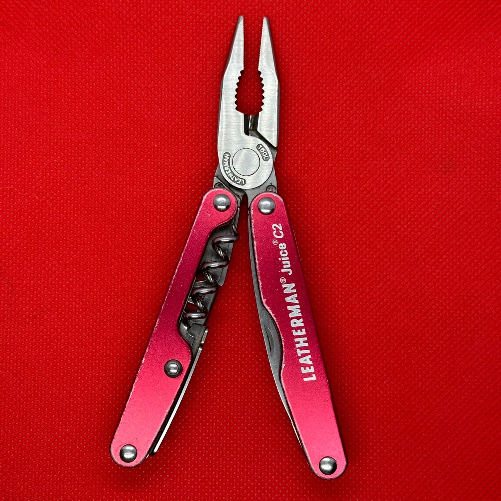 Retired Gen 1 Red “Carolina Hurricanes” Leatherman Juice C2 Multitool. **READ**