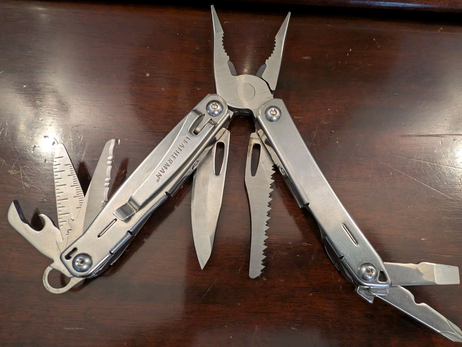 Leatherman Sidekick Multi-Tool, Knife, Pliers, Saw, EDC A