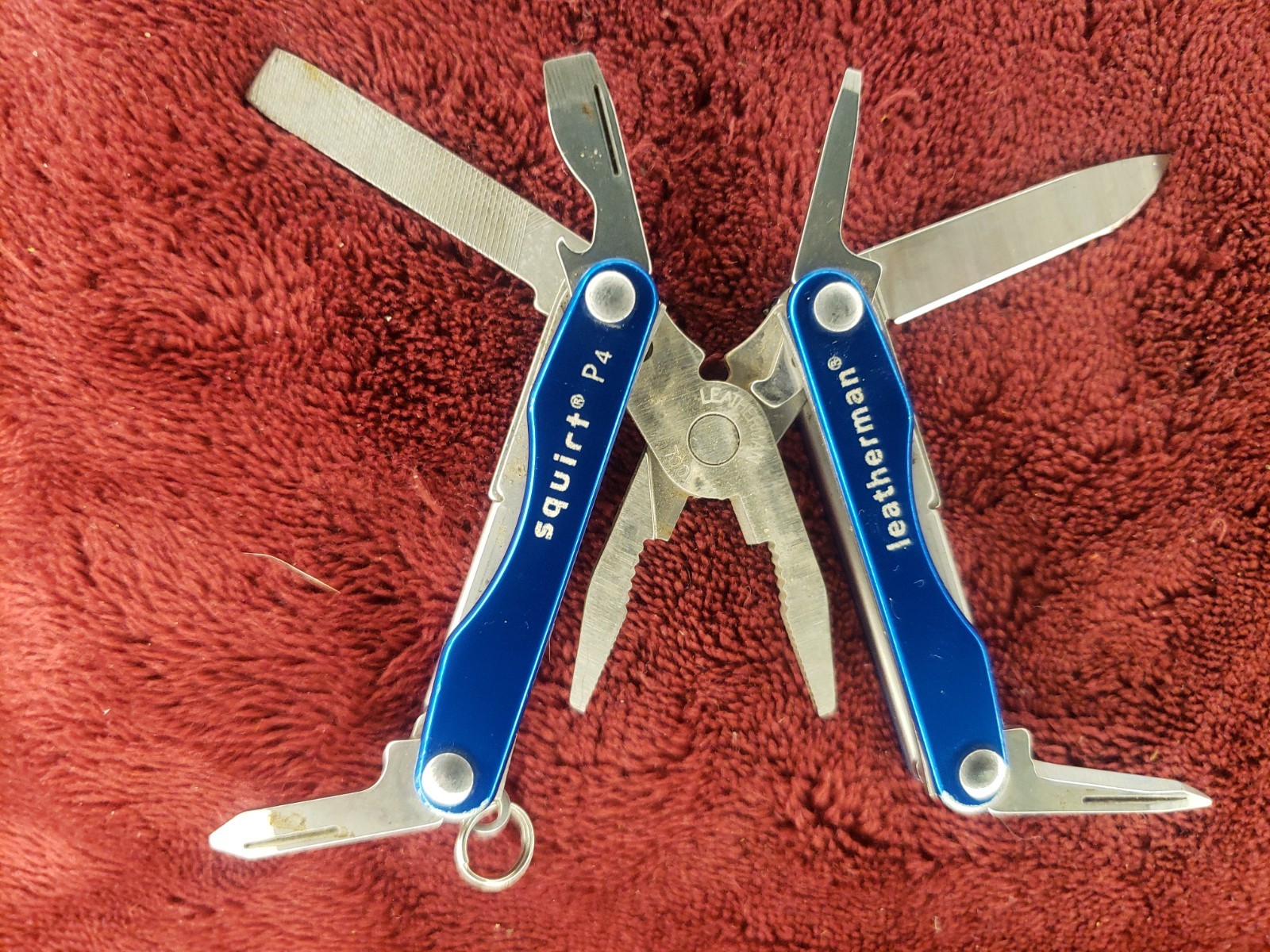 🔴🔴 Leatherman Squirt P4 Multi-Tool Blue Keychain