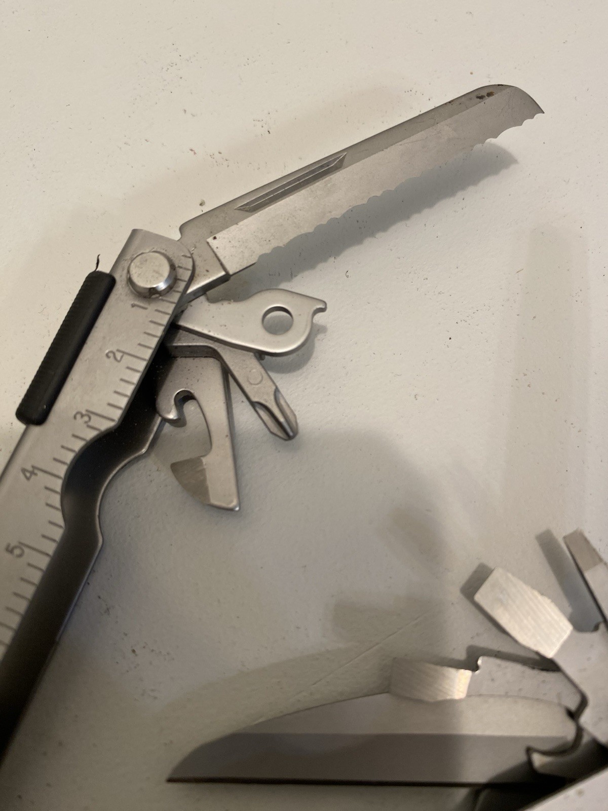 Gerber MP600 Military Multiplier Multi Tool w/ Carbon Cutters & MOLLE Case