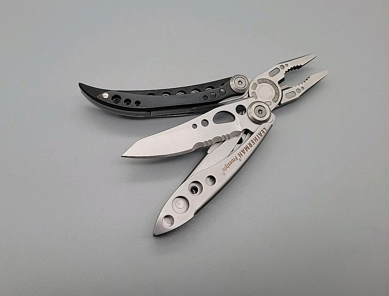 Leatherman FREESTYLE Multi-Tool – Dated 1013 – Pliers, Knife – DISCONTINUED