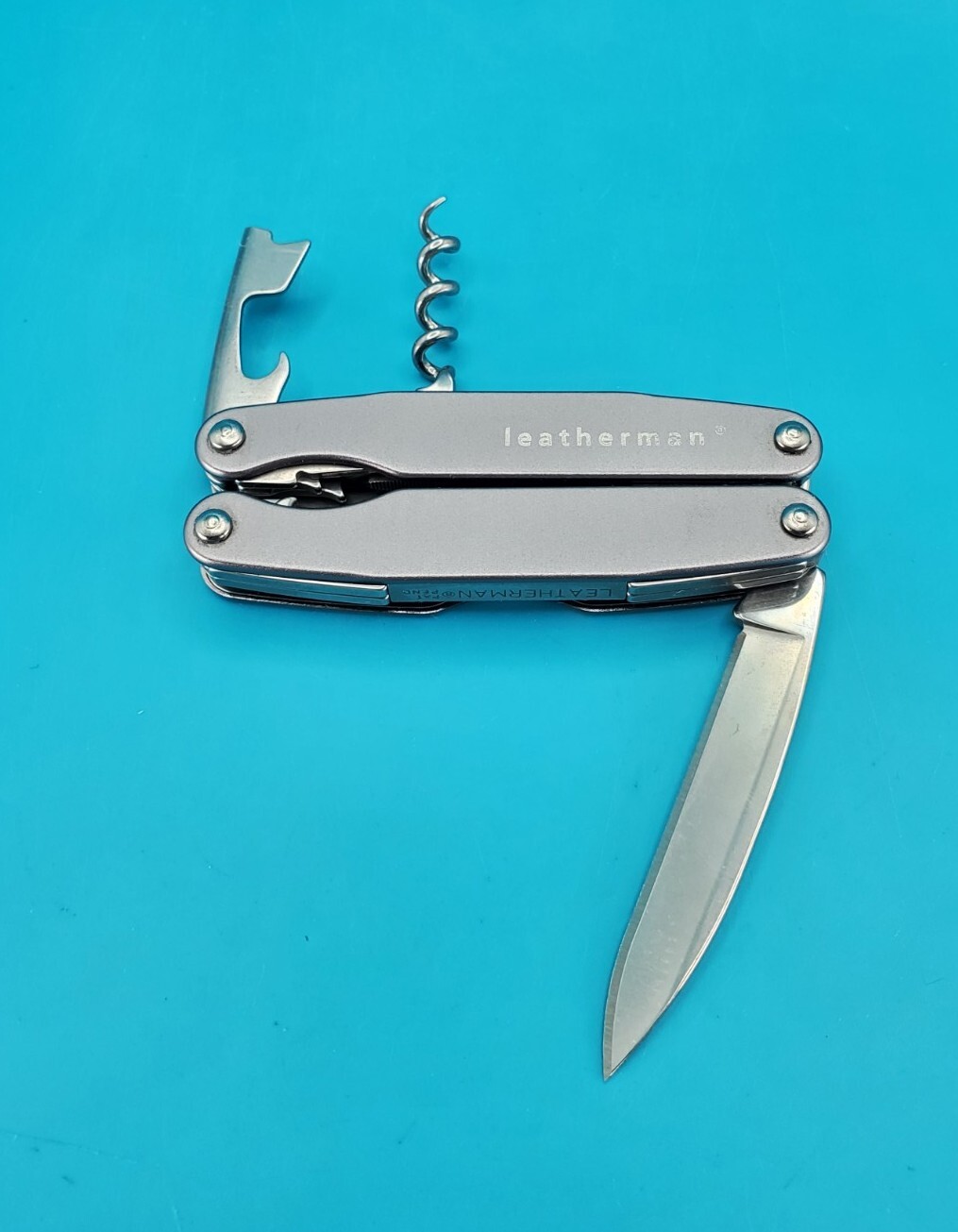 Leatherman Juice C2 Silver Multi Tool! RETIRED! NEW IN BOX!