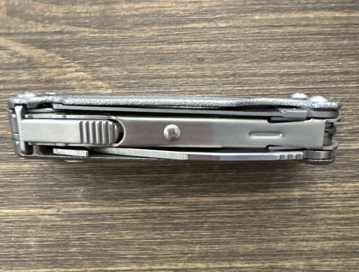 Leatherman Charge XTi Multi Tool Leather Sheath Bits Pocket Clip Ring USA 154cm