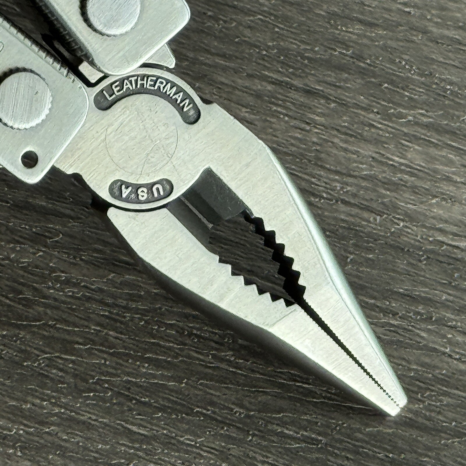 Leatherman MINI TOOL multitool. Variant w/US PAT 4744272 and a Blank side