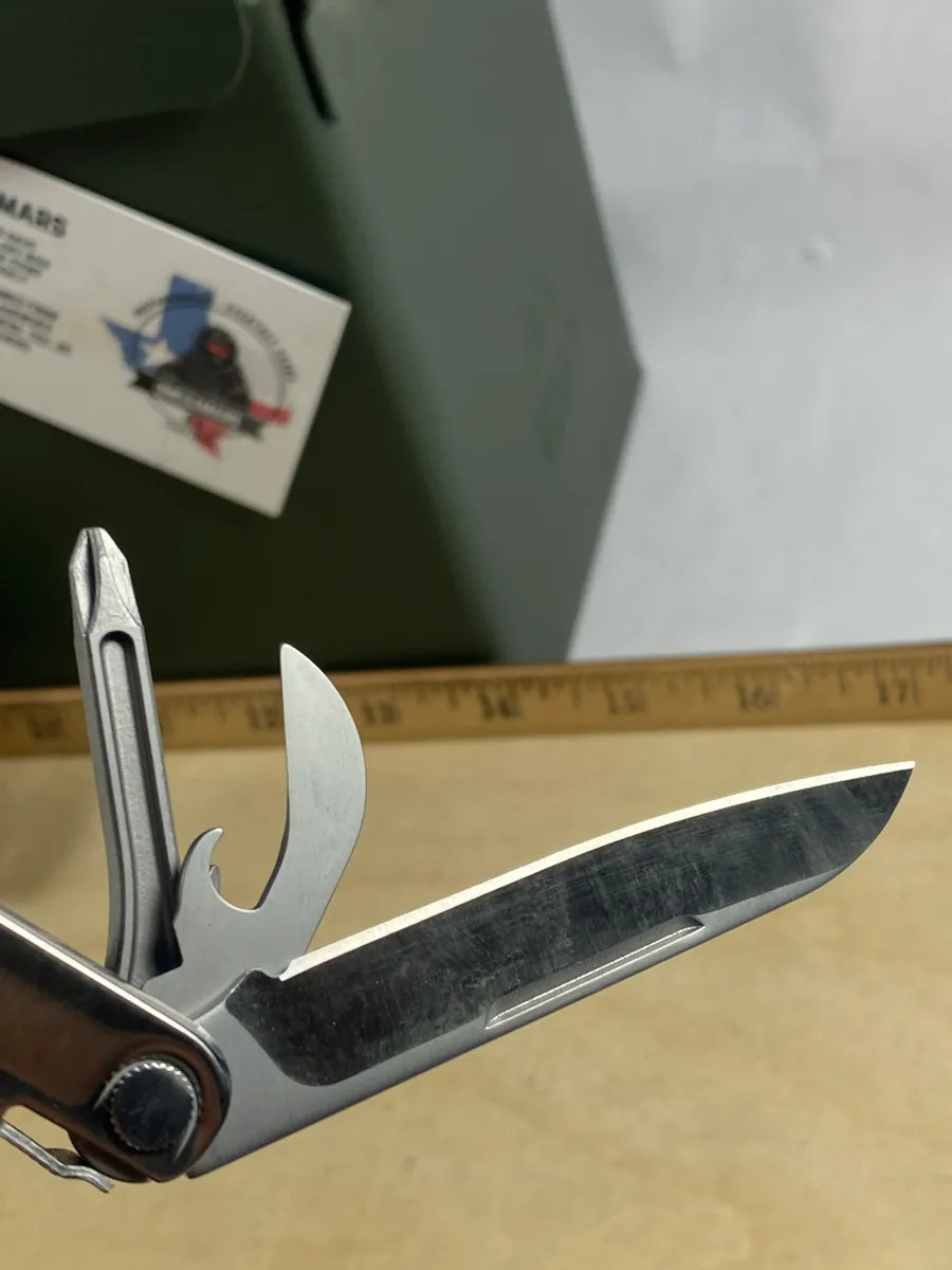 Leatherman Bond #BN3. Looks/feel brand new. (MSRP $59.95 NEW)