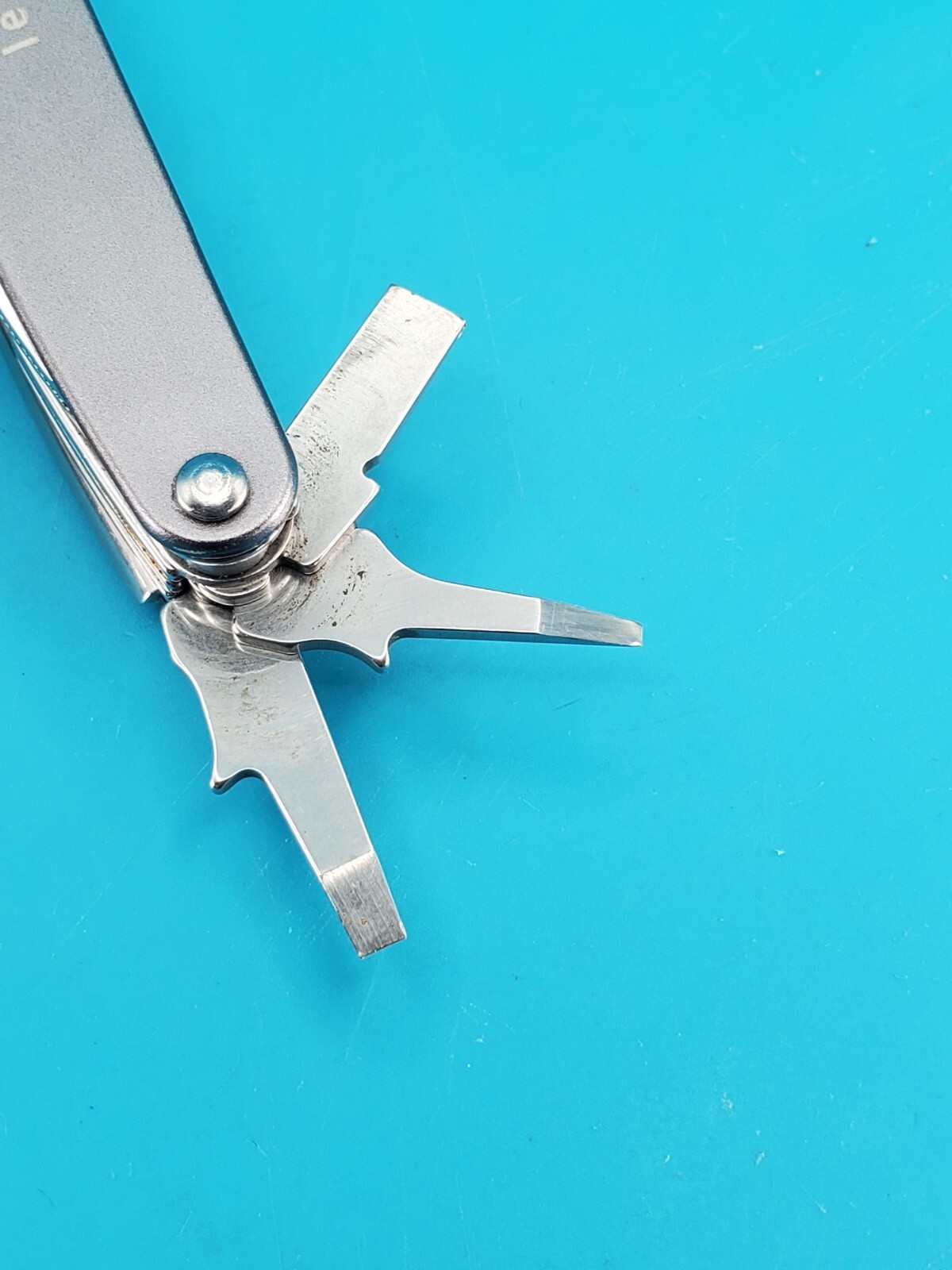 Retired Leatherman Juice PRO Gray Multi-tool! RARE! WITH SHEATH!