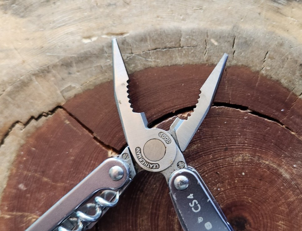 Leatherman Juice CS4 Storm Grey – Pliers Blade Corkscrew – Great Condition – C47