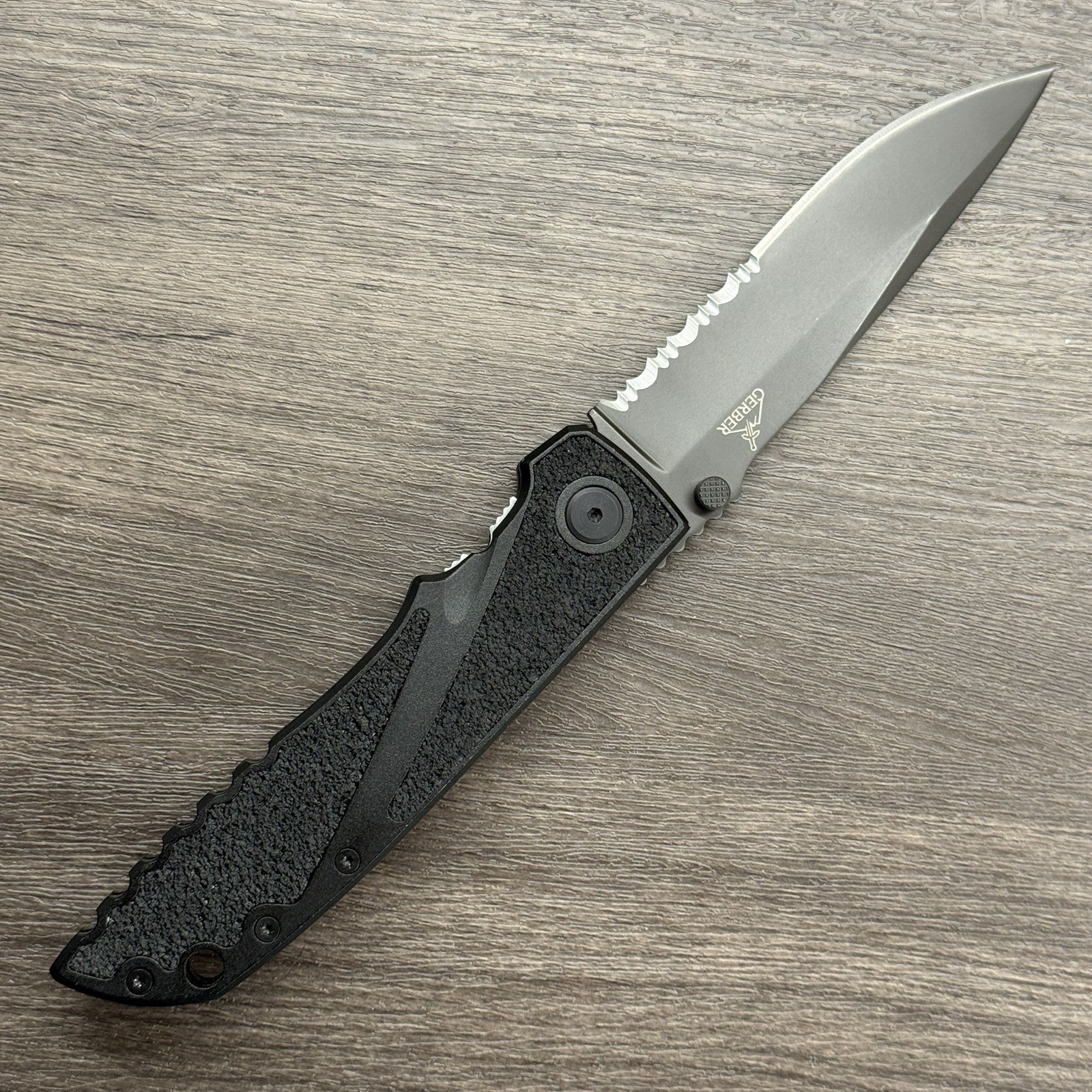 Gerber Icon Large Folding Knife Textured Aluminum Handle, Classic liner lock