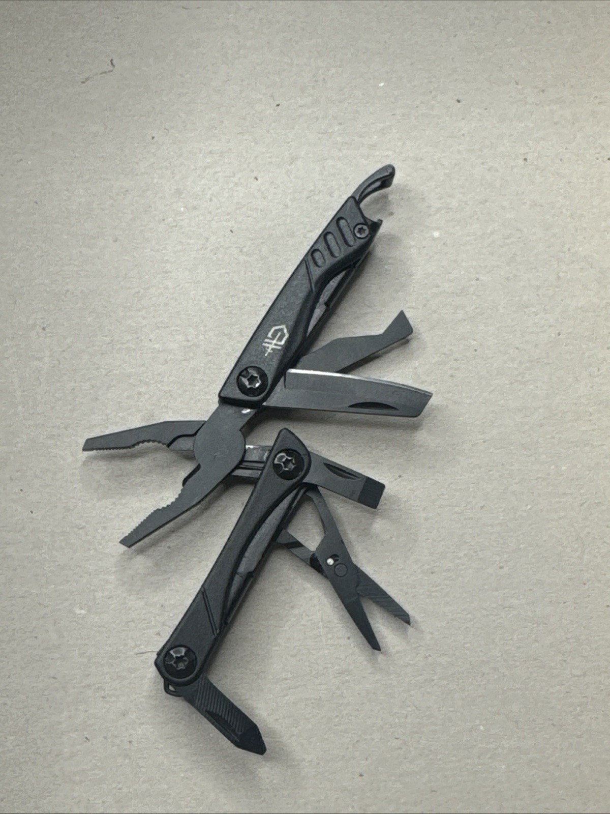 Black Gerber Dime Mini Multi-Tool, Knife- Pliers-Scissors