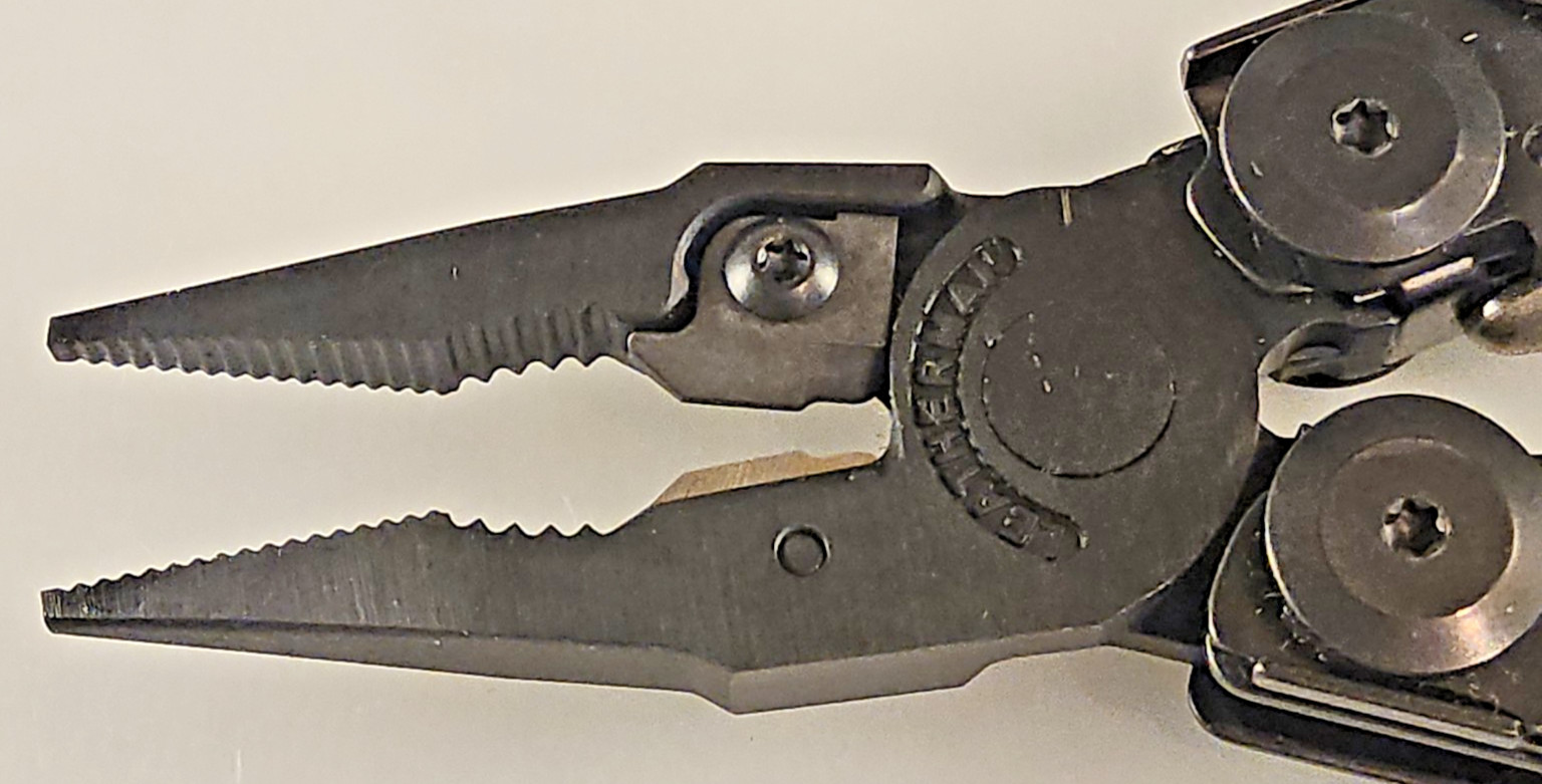 Leatherman Signal Black Multi Tool 19 in 1 Tools 06/23 + Exc. Cond. + FREE POST