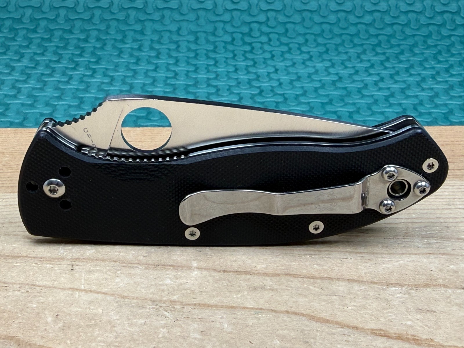 Spyderco Tenacious 8Cr13MoV Straight Edge Black G-10 Blade Folding Pocket Knife