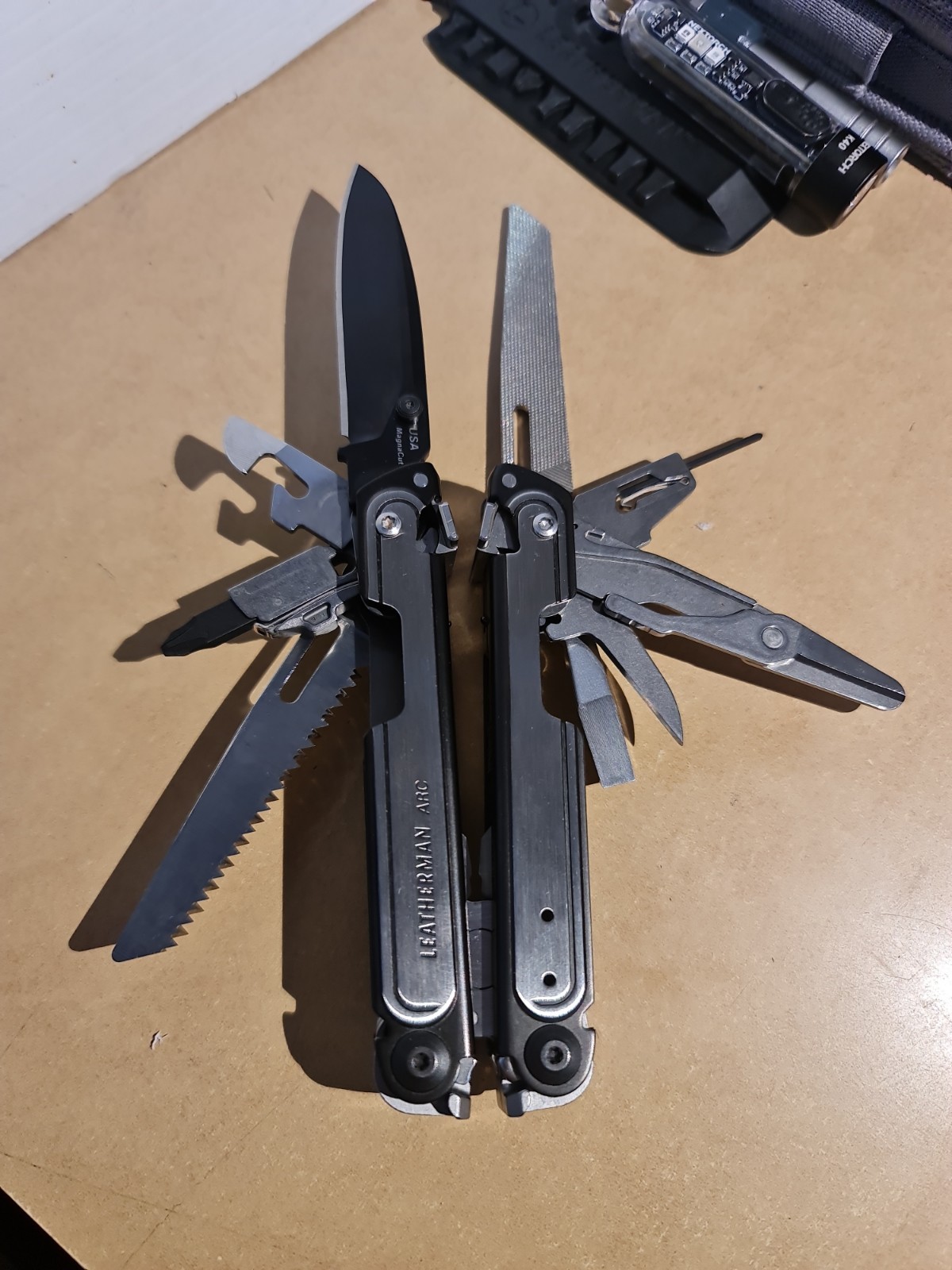 Leatherman ARC Multi Tool MagnaCut Blade With Ratchet / Bit Kit / Led Torch