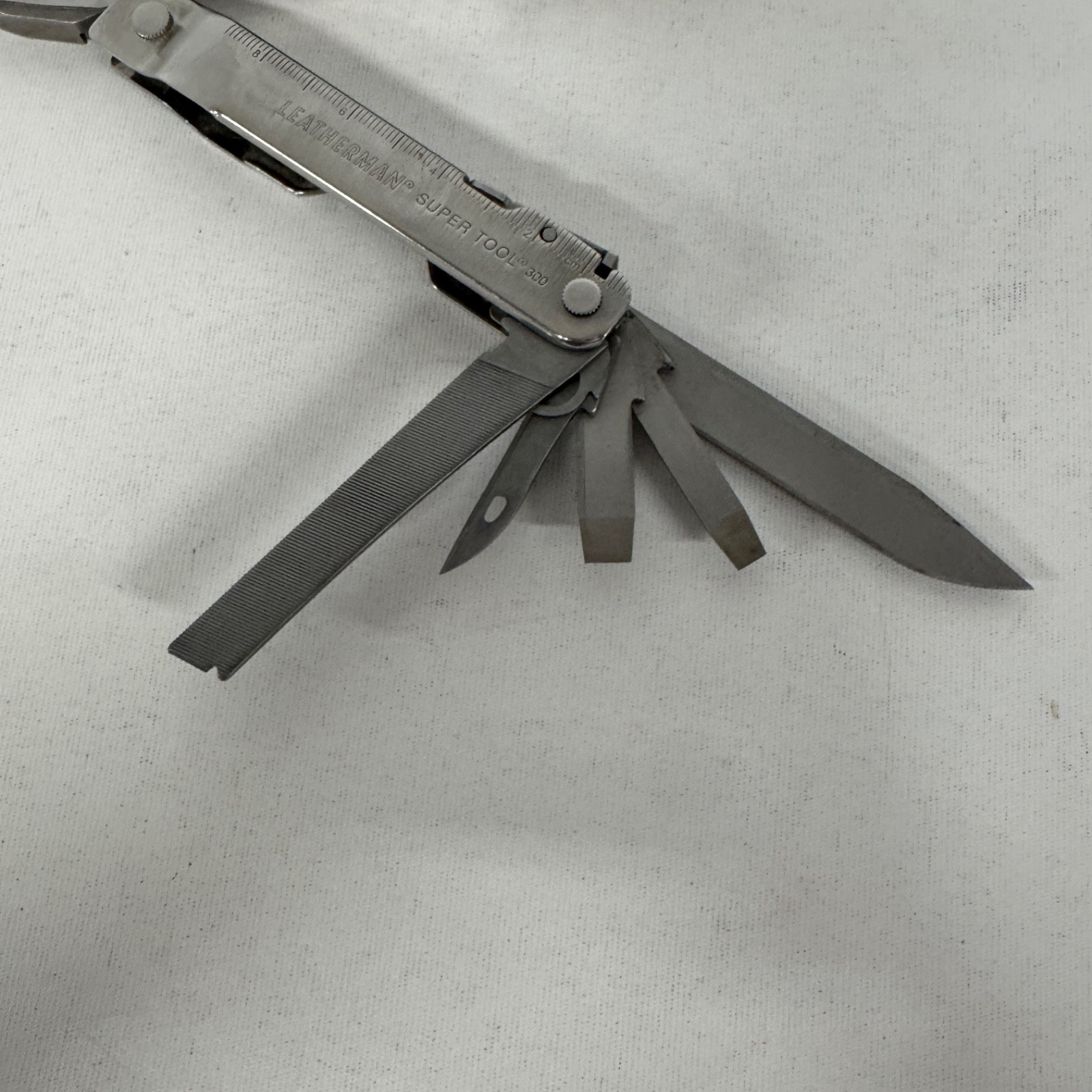 Leatherman Supertool Super Tool 300 Pliers Stainless Steel Multi Tool w/ Sheath