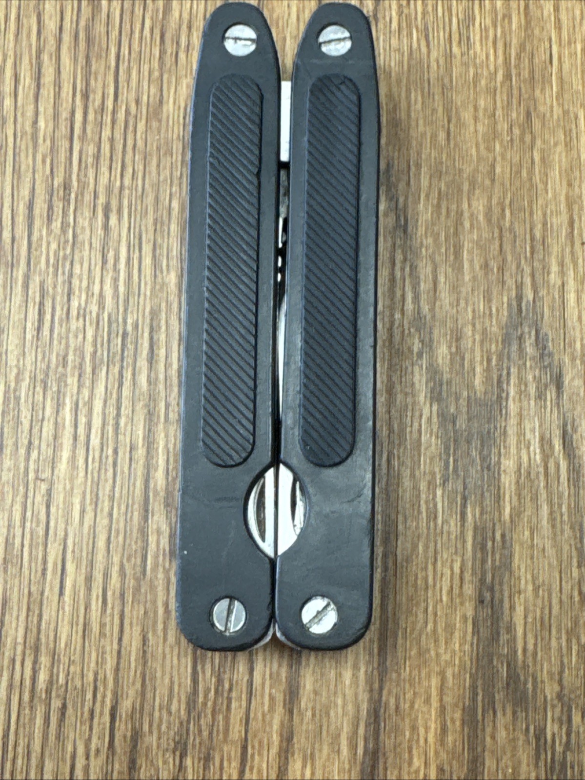 11-in-1 multi tool Pliers Knife Opener File Survival Hunting Camping
