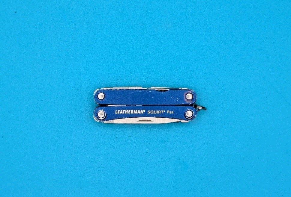 Leatherman SQUIRT PS4 Multi-Tool! BLUE! *broken scissors spring*