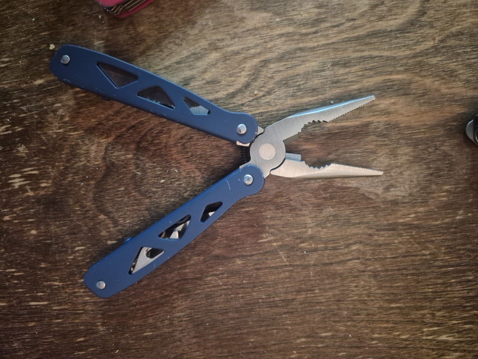 Ozark Trail 12 in 1 multitool